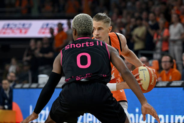 须完美无瑕 须完美无瑕